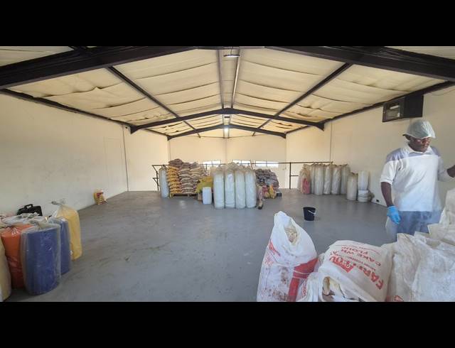 174M² WAREHOUSE TO LET IN BARTLETT